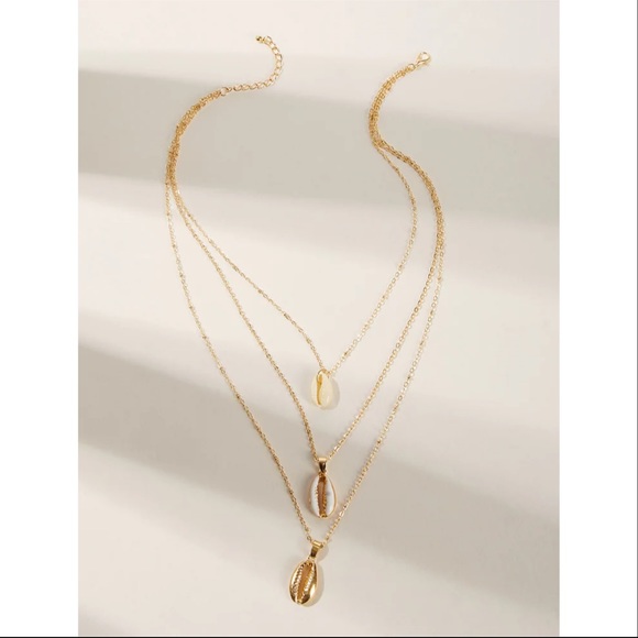 Multi-Layered Cowrie Shell Necklace - Picture 3 of 4